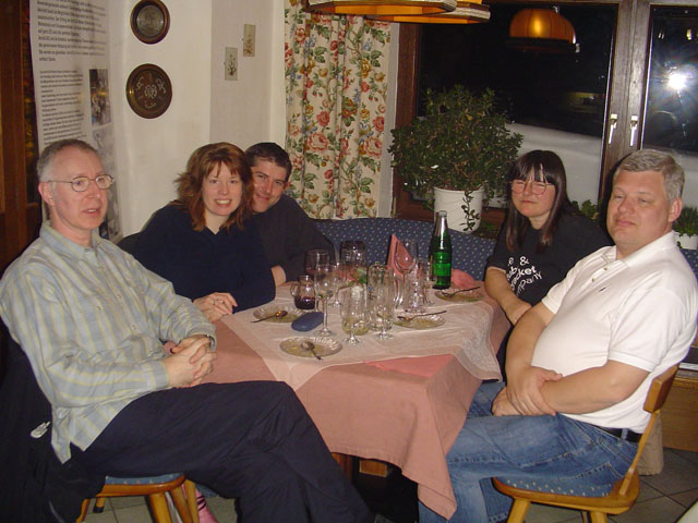 dinner_group_02